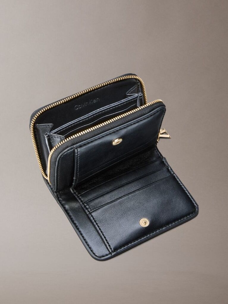 Black Leather Medium Zip Wallet  Women