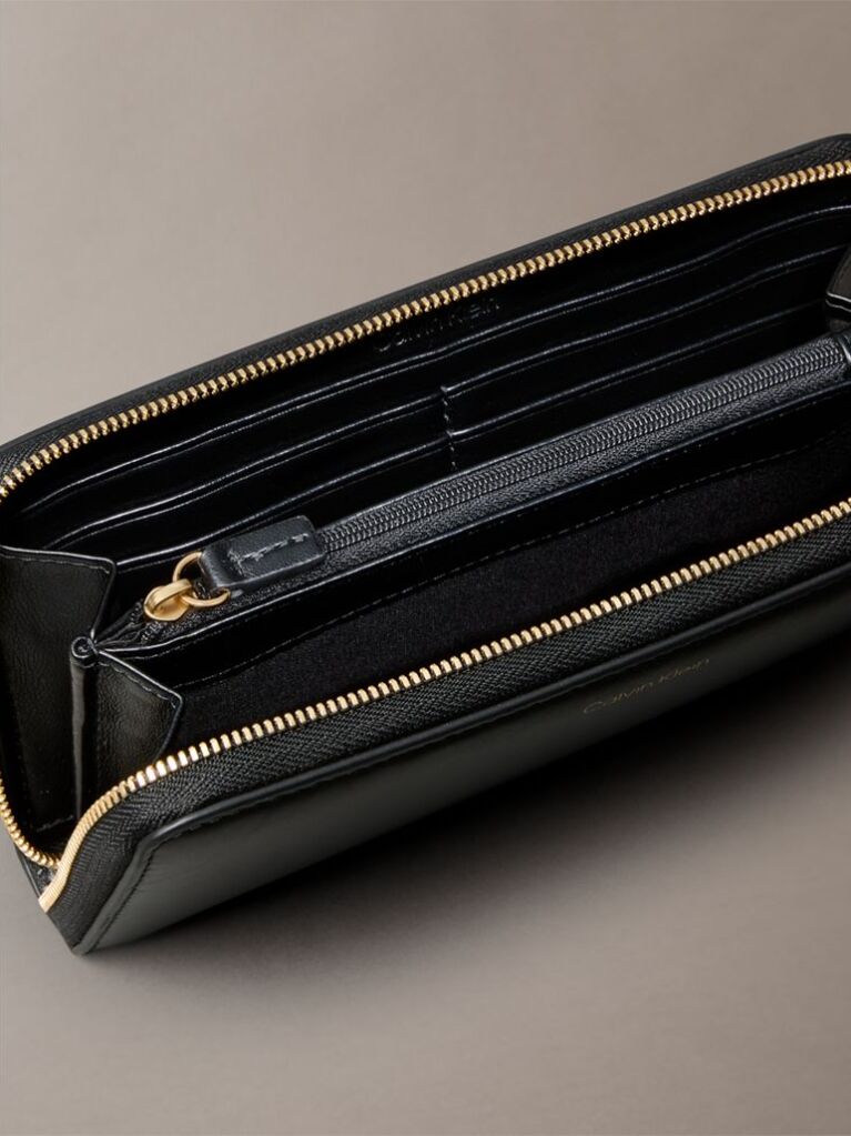 Black Leather Large Zip Wallet  Women