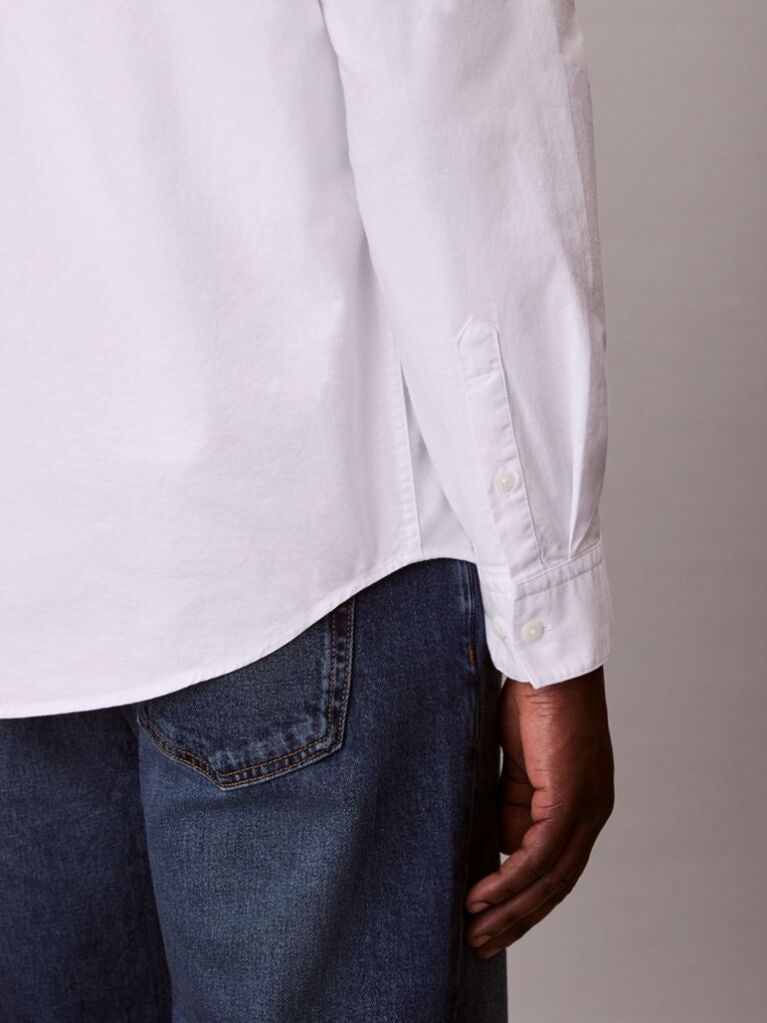 White Solid Classic Oxford Button-Down Shirt  Men
