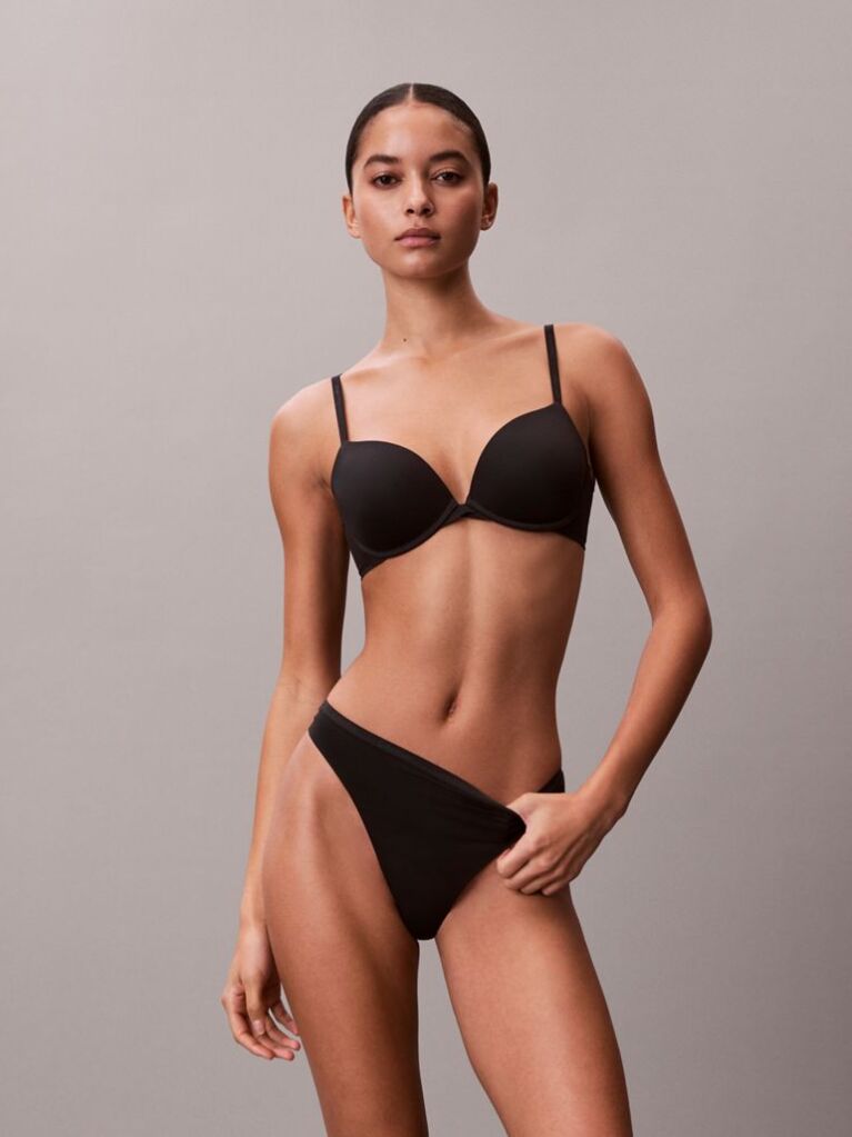 Black Push Up Plunge Bra - Perfectly Fit  Women