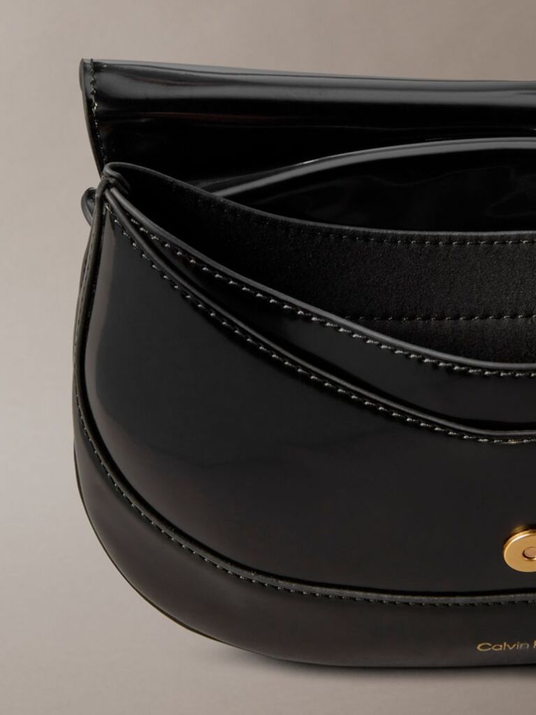 Black Engraved Linked Chain Shoulder Bag  Women