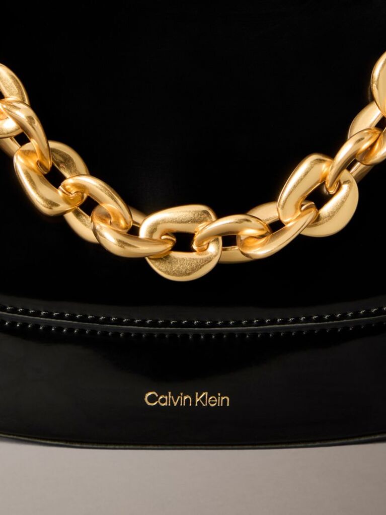 Black Engraved Linked Chain Shoulder Bag  Women