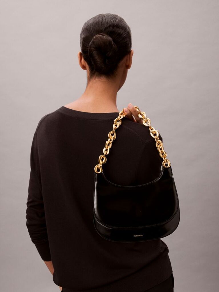 Black Engraved Linked Chain Shoulder Bag  Women