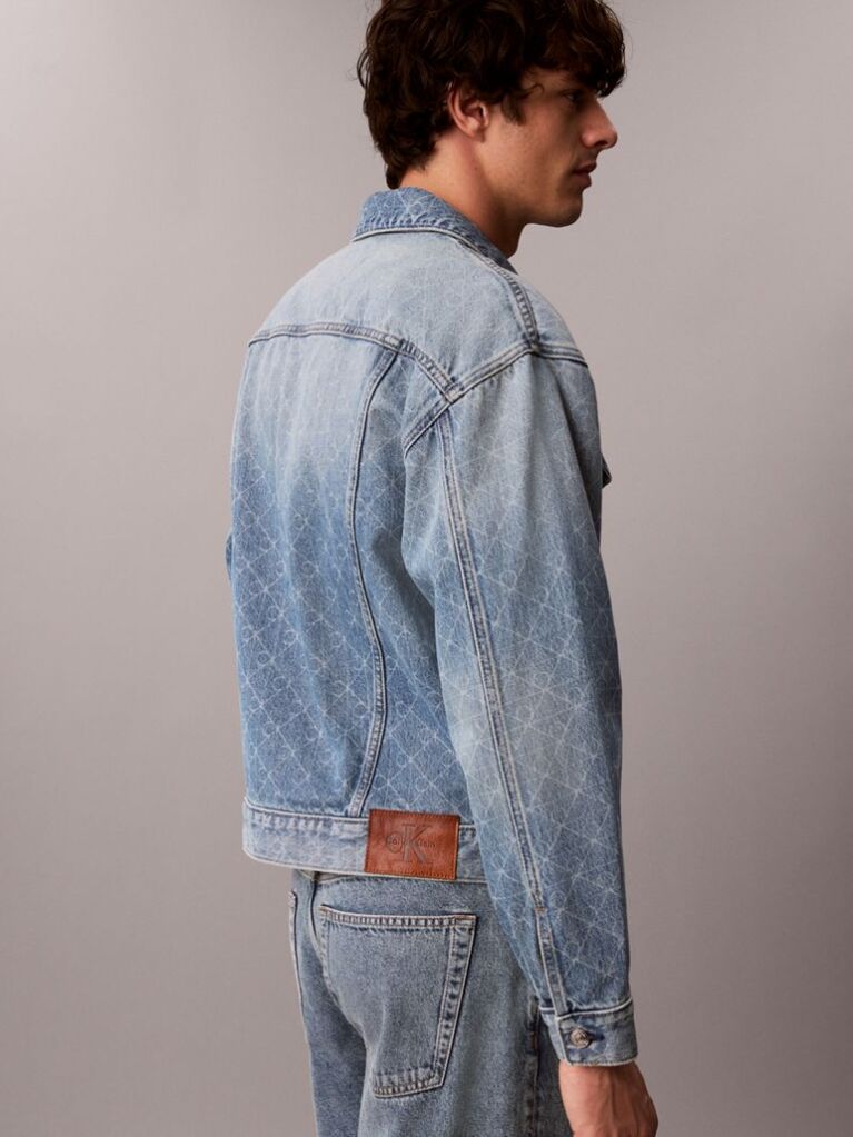 Denim 90s Denim Logo Trucker Jacket  Men