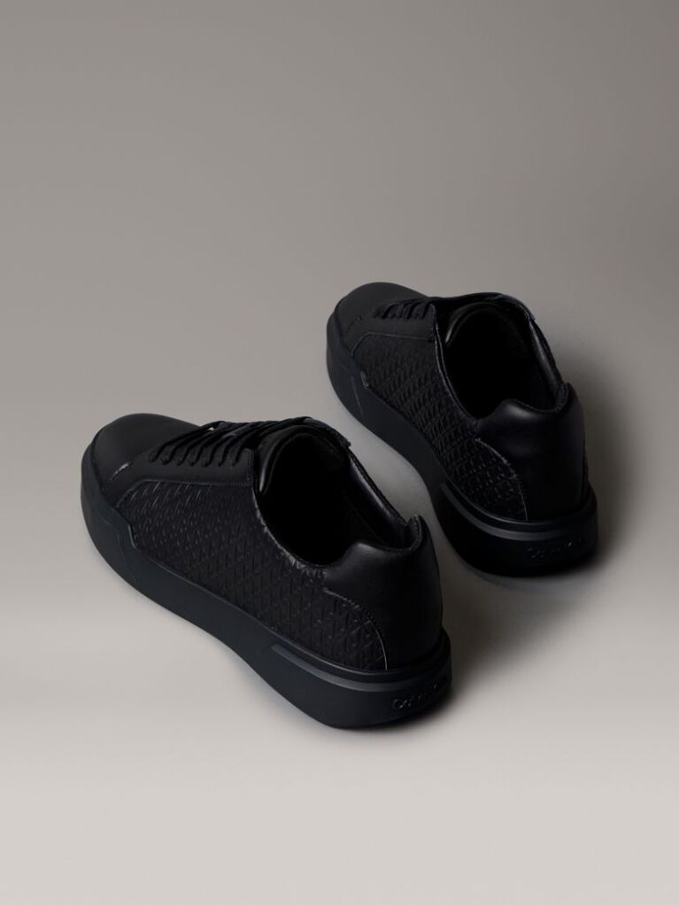 Black Durable Traction Logo Trainers  Men