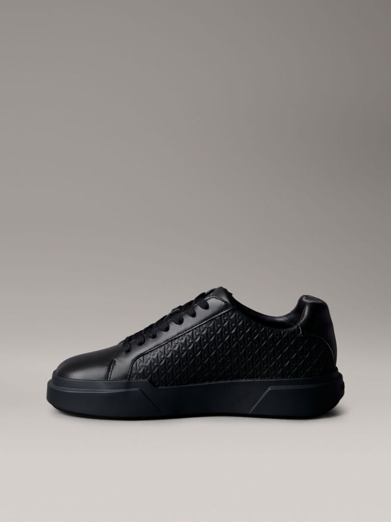 Black Durable Traction Logo Trainers  Men
